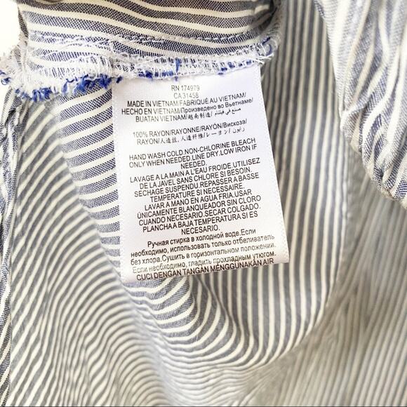 BCBGeneration Blue White Pinstripe Hi Low Top Size Small - Picture 5 of 8